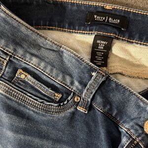 White House Black Market Skinny Jeans in Dark Blue Wash